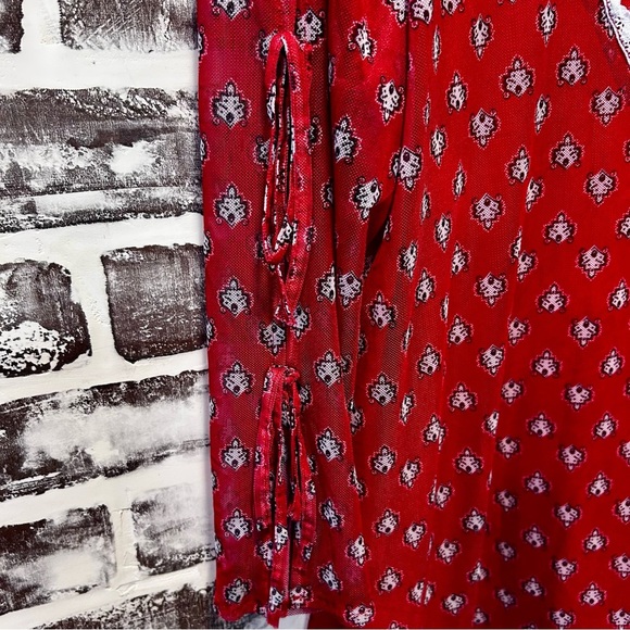 Skye's the Limit Modern Boho Whimsical Artsy Print Red Mesh Blouse Size XL - Picture 6 of 8